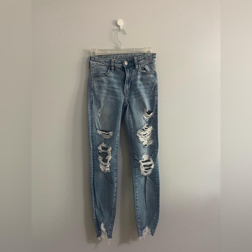 American Eagle Outfitters Light Blue Distressed Skinny Jeans